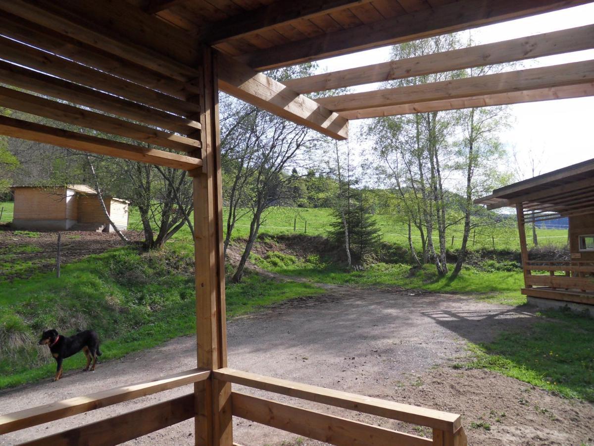 Camping Les Vernieres La Bourboule Sancy Bagian luar foto