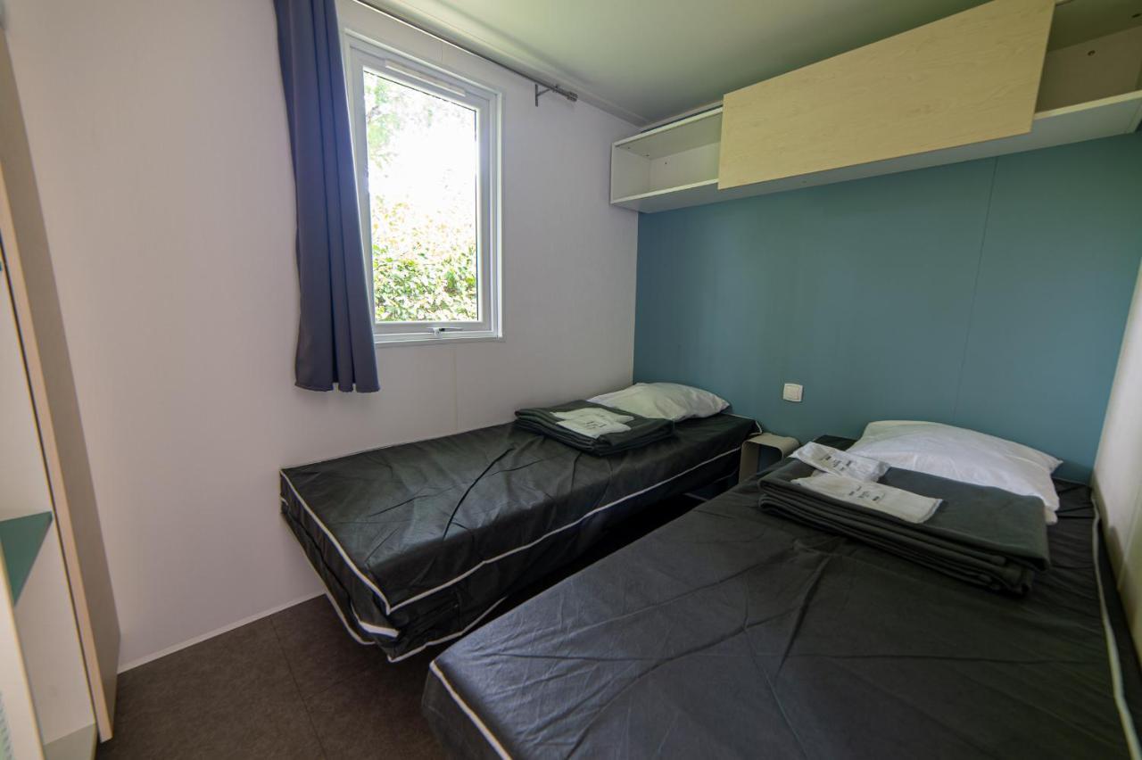 Camping Les Vernieres La Bourboule Sancy Bagian luar foto