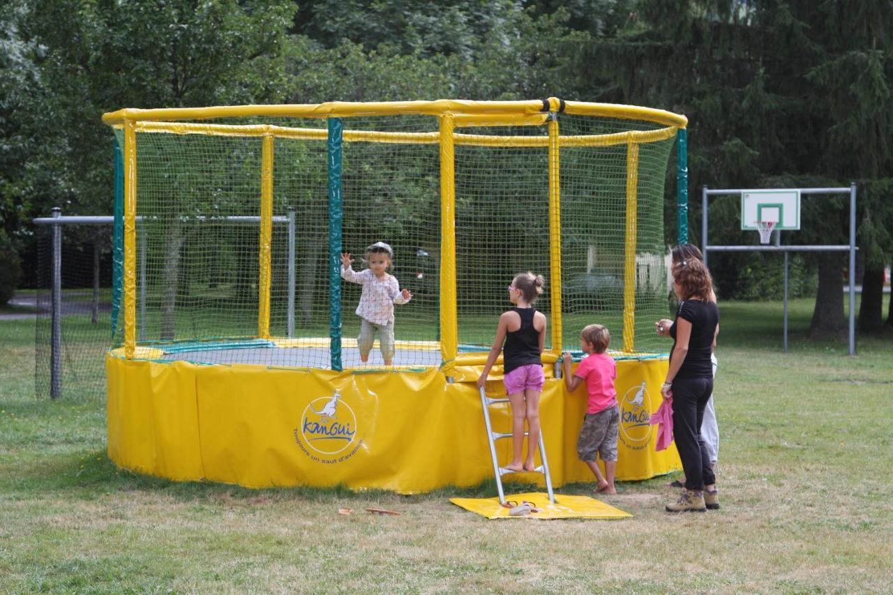 Camping Les Vernieres La Bourboule Sancy Bagian luar foto