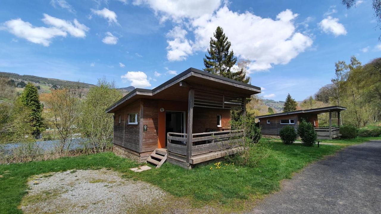 Camping Les Vernieres La Bourboule Sancy Bagian luar foto