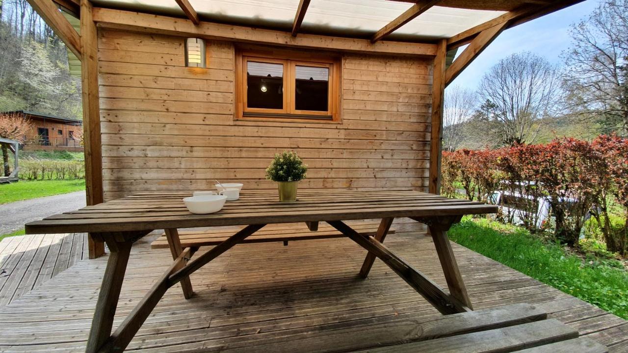 Camping Les Vernieres La Bourboule Sancy Bagian luar foto