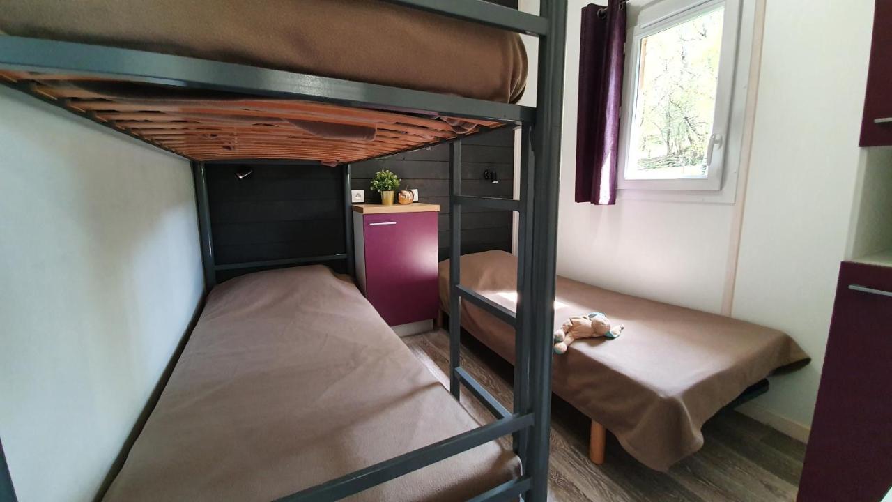 Camping Les Vernieres La Bourboule Sancy Bagian luar foto