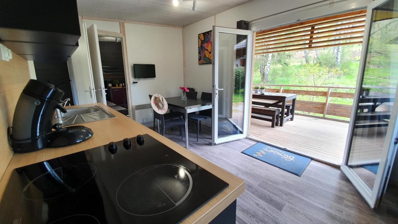 Camping Les Vernieres La Bourboule Sancy Bagian luar foto