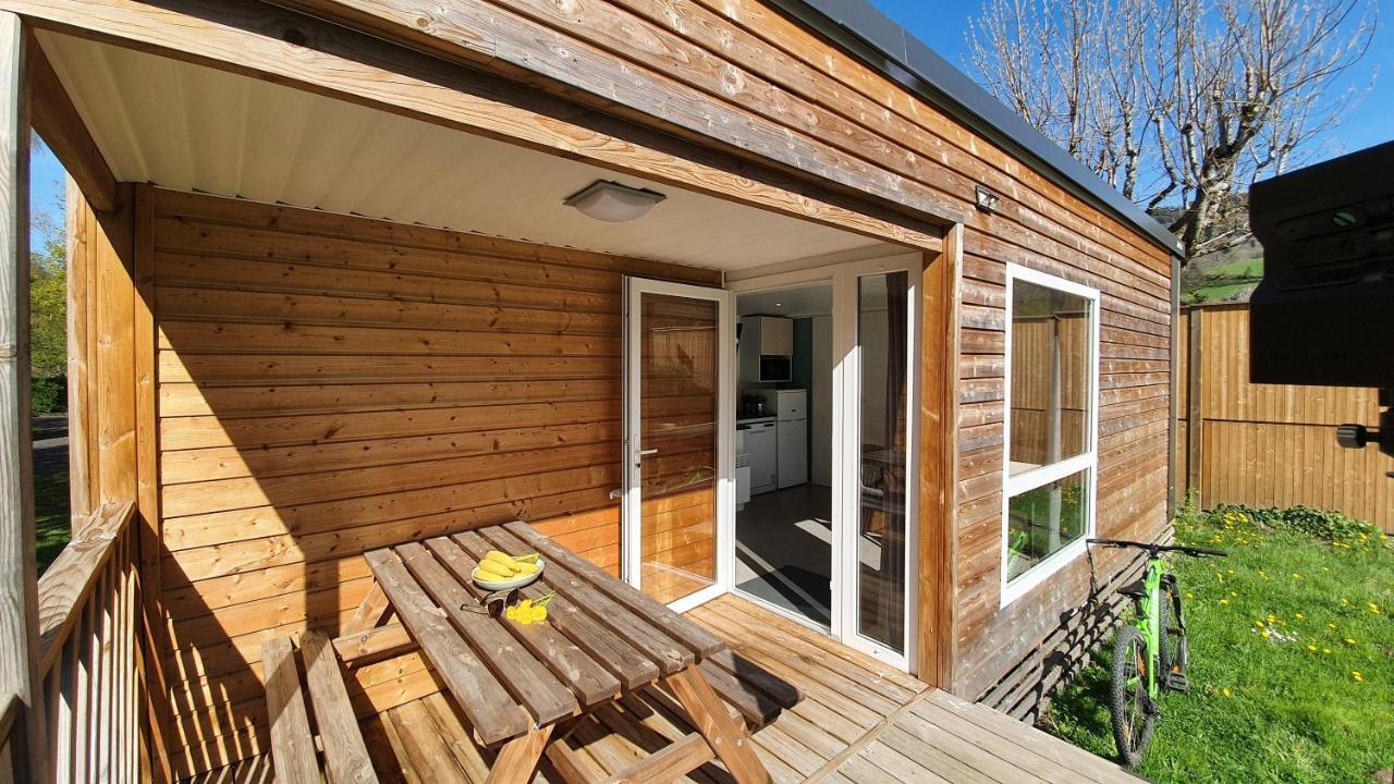 Camping Les Vernieres La Bourboule Sancy Bagian luar foto