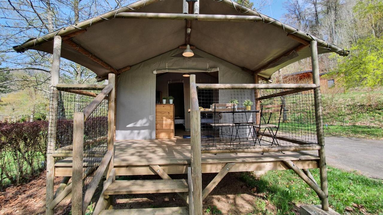 Camping Les Vernieres La Bourboule Sancy Bagian luar foto