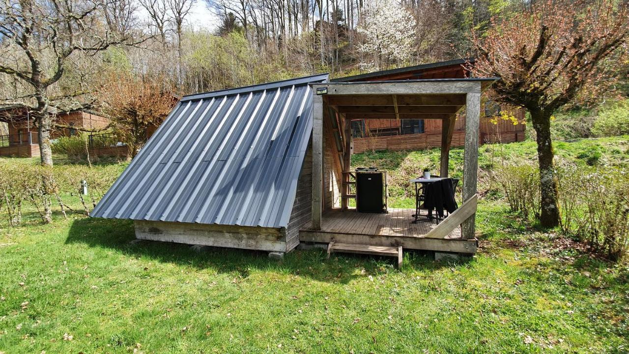 Camping Les Vernieres La Bourboule Sancy Bagian luar foto
